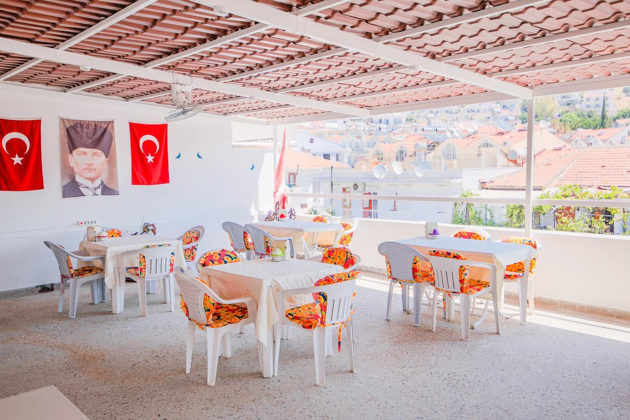 Saray Pansiyon Kaş Esterno foto