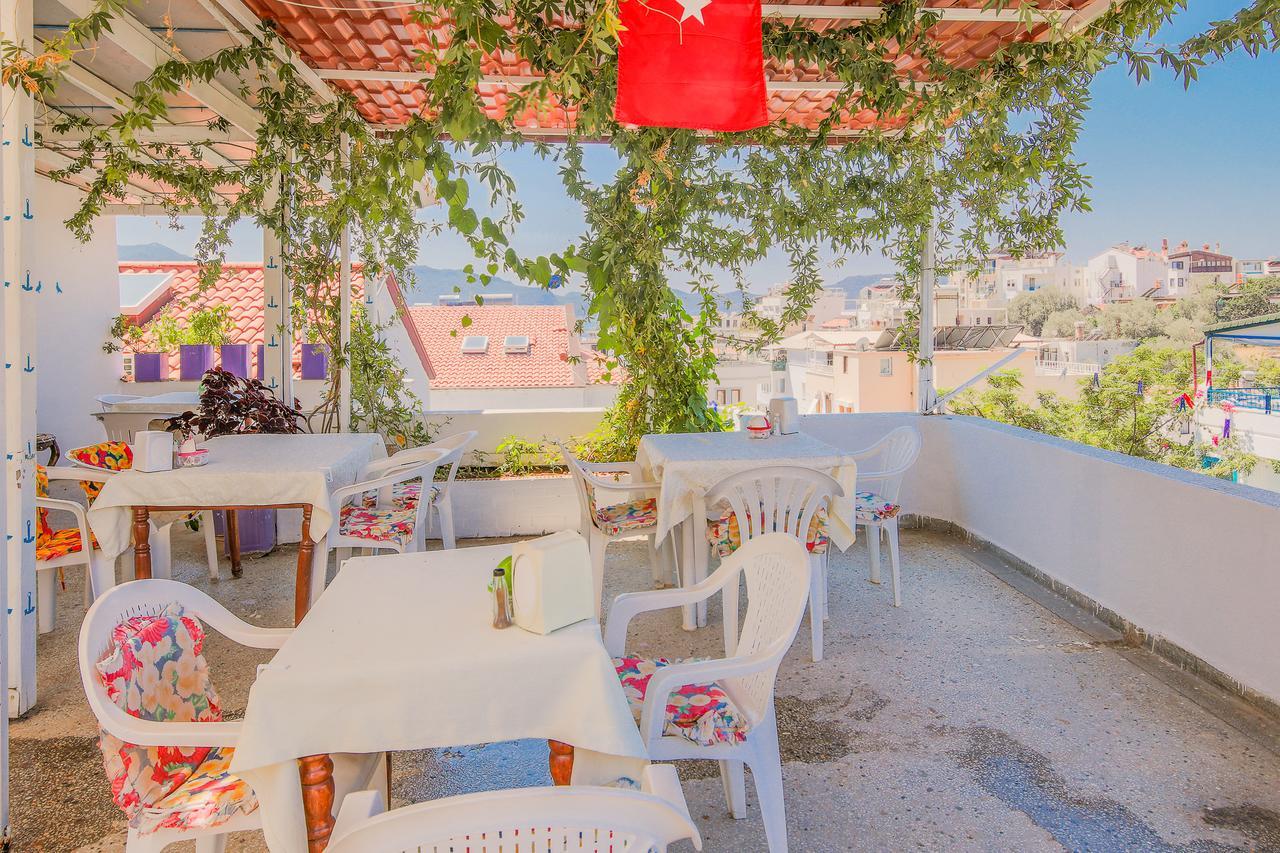 Saray Pansiyon Kaş Esterno foto